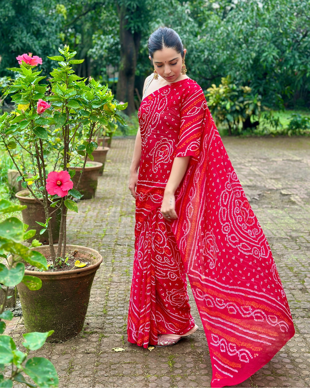 Pure Crepe Silk Red Bandhani Saree