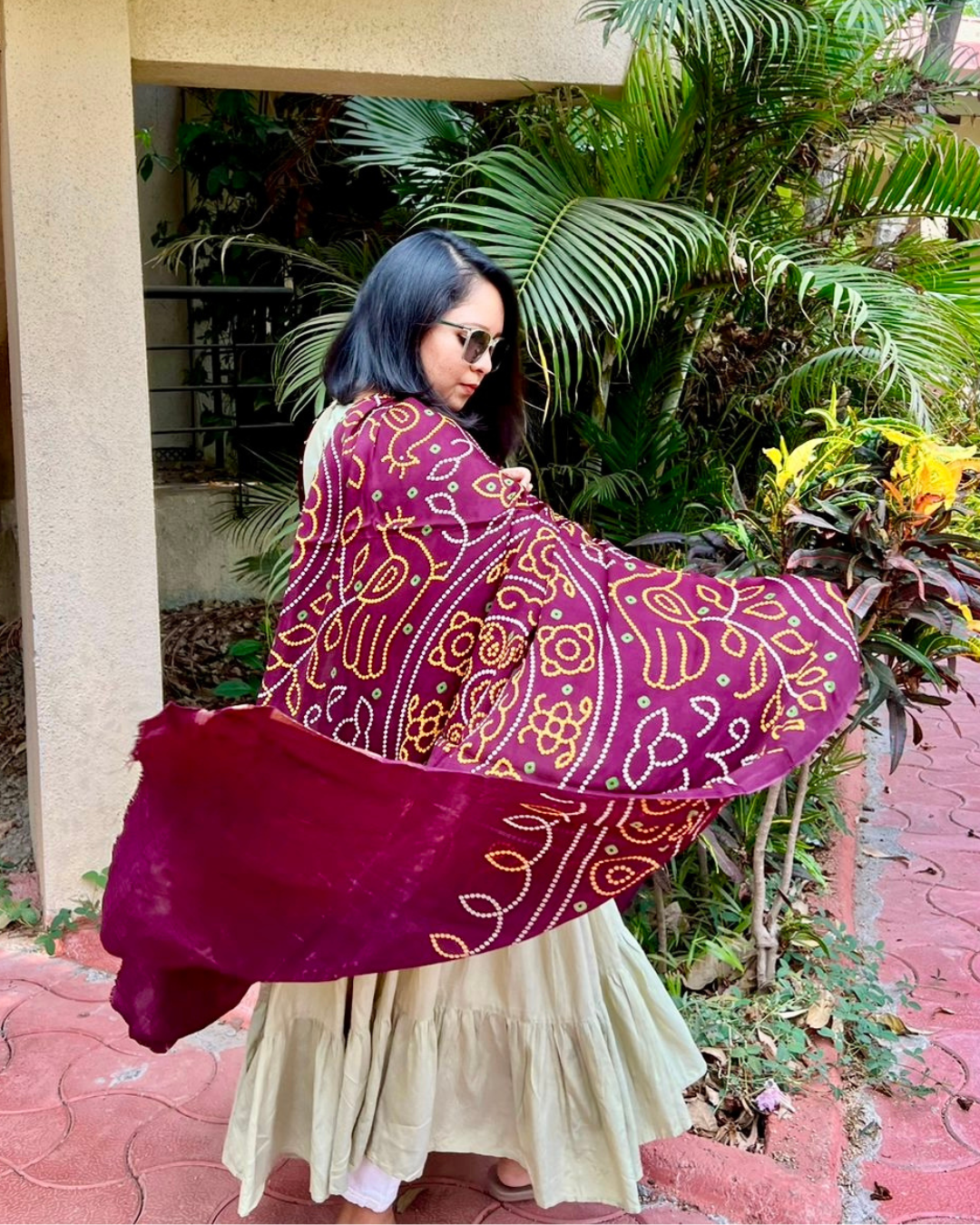 Lagdi Patta Purple Bandhani Dupatta