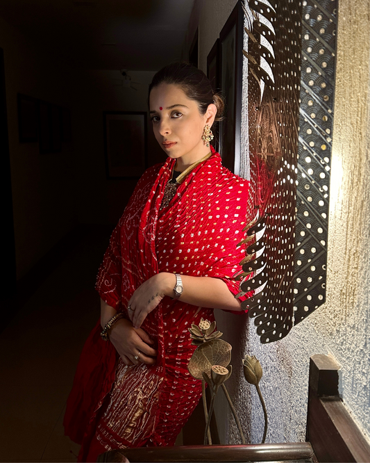 Ladgi Patta Gajji Silk Red Bandhani Saree